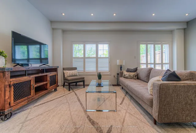 Additional image 15 of 215 Dundas St Unit 38