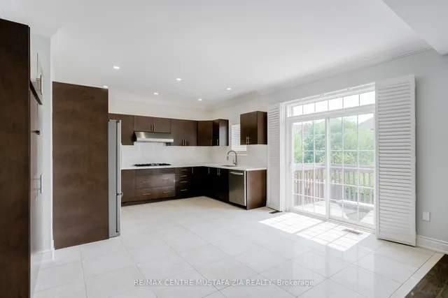 Additional image 10 of 562 Nairn Circ