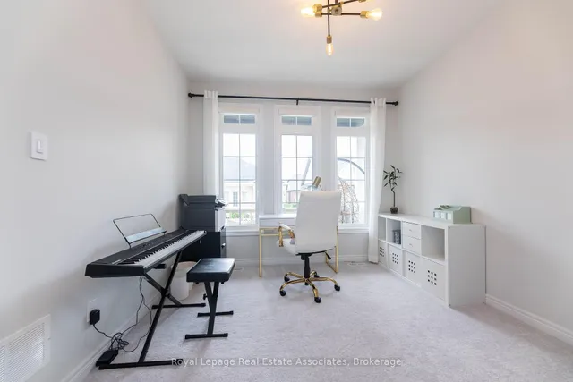 Additional image 7 of 7 Overlea Dr