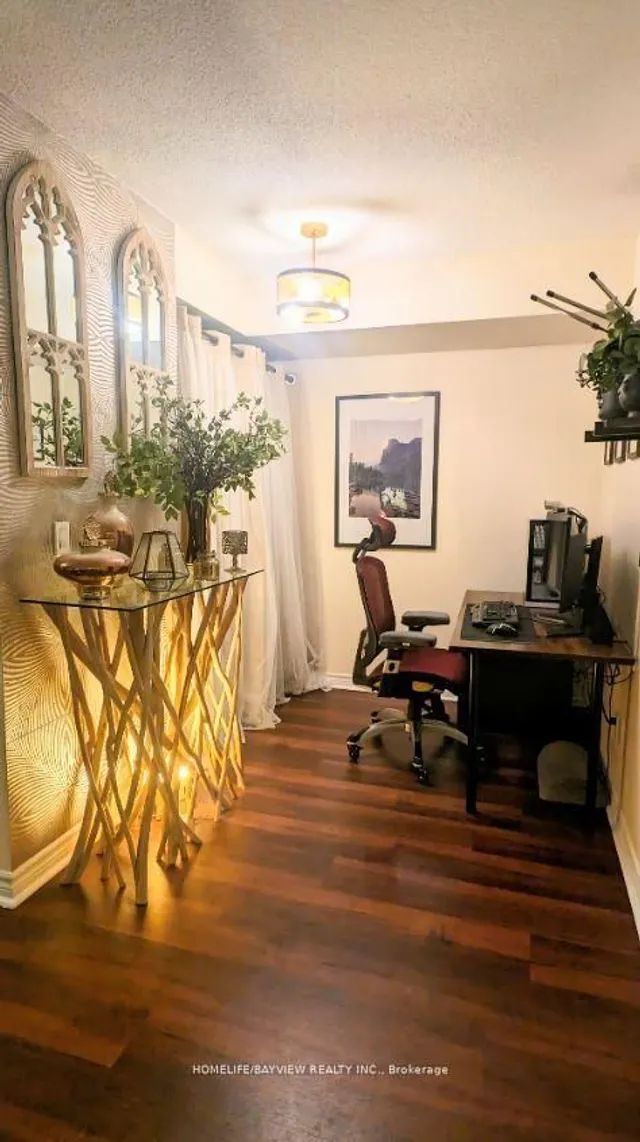 Additional image 15 of 19 Grand Trunk Cres Unit 708