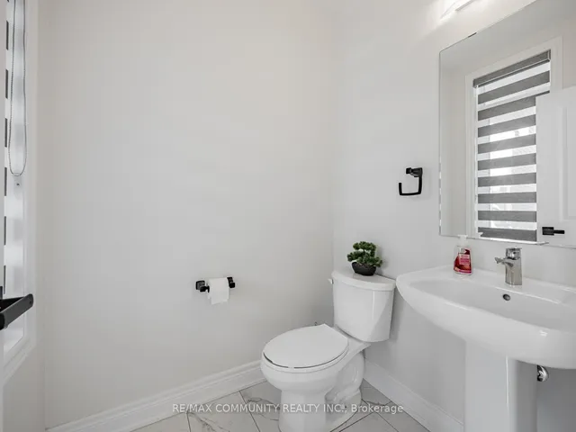 Additional image 18 of 77 Claremont Dr