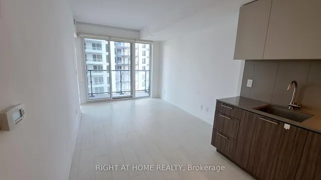 Additional image 17 of 19 Western Battery Rd Unit 1902