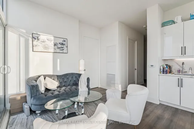 Additional image 10 of 509 Dundas St Unit 804