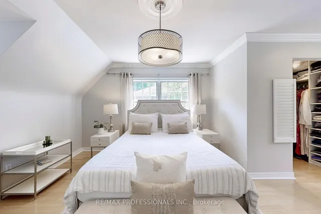 Additional image 26 of 126 Laurel Ave