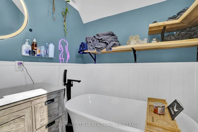 Additional image 26 of 6 Frederick Ave