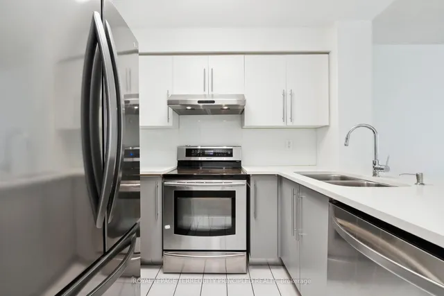 Additional image 7 of 942 Yonge St Unit 418