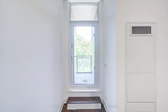 Additional image 21 of 1285 Queen St Unit 102
