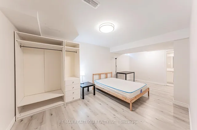 Additional image 45 of 221 Old Orchard Circ