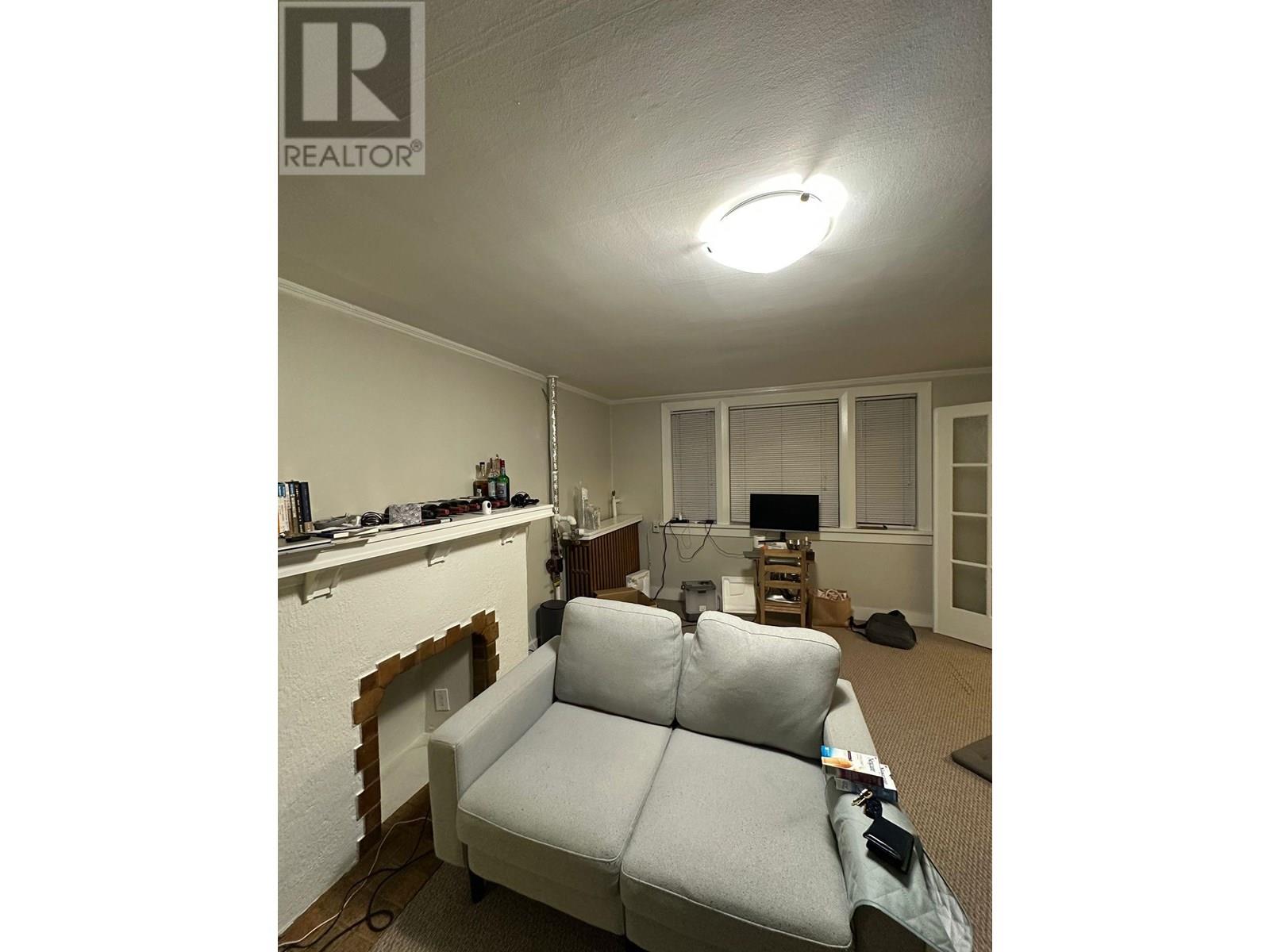 9 1086 W 10 AVENUE|Vancouver, British Columbia V6H1H8