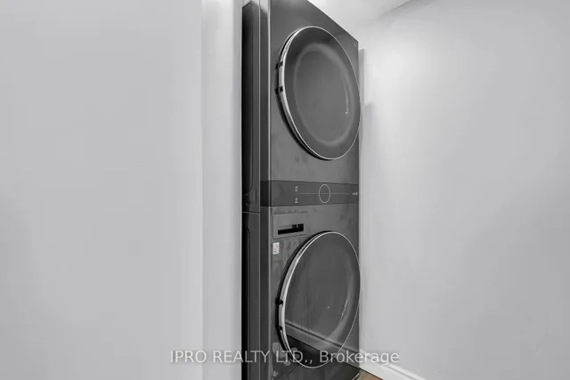 Additional image 33 of 564 Bessborough Dr