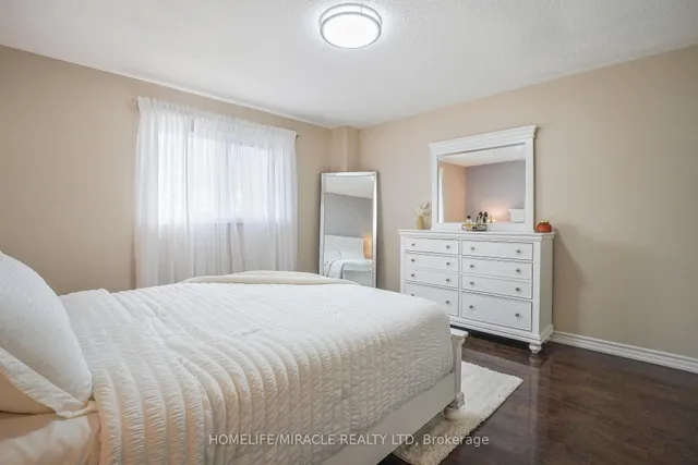 Additional image 31 of 47 Cinrickbar Dr