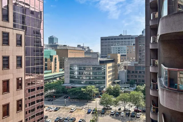 Additional image 24 of 736 Bay St Unit 1009