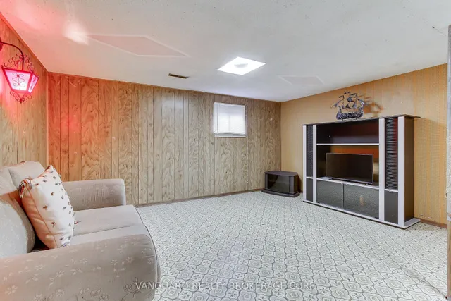 Additional image 32 of 7405 Catalpa Rd