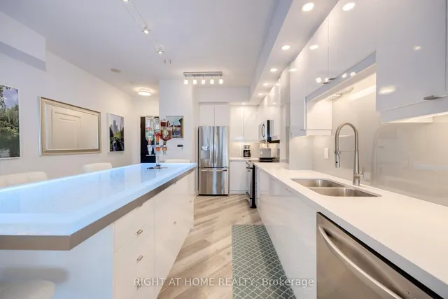 Additional image 5 of 60 Absolute Ave Unit 3601