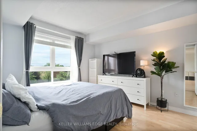 Additional image 14 of 4450 Fairview St Unit 304