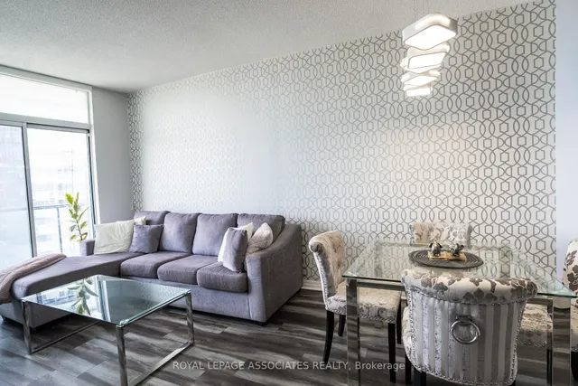 Additional image 12 of 16 Yonge St Unit 2407