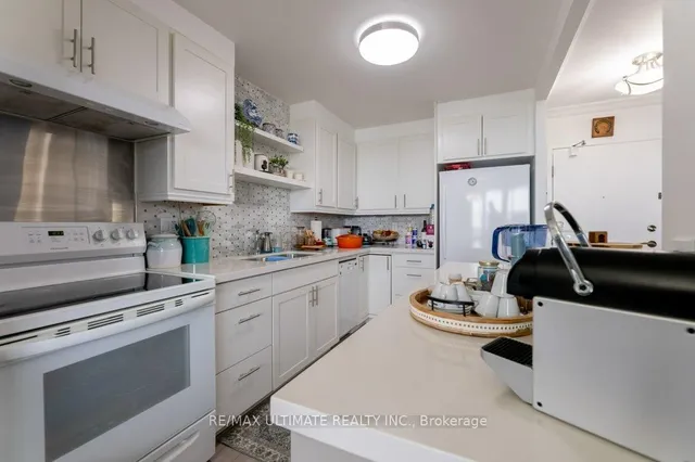 Additional image 11 of 541 Blackthorn Ave Unit 1202