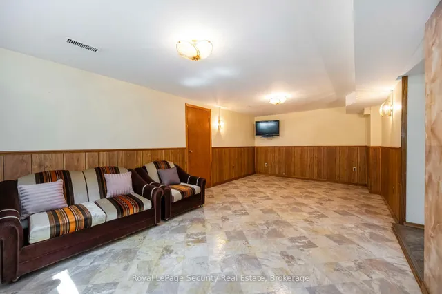 Additional image 16 of 405 Rustic Rd