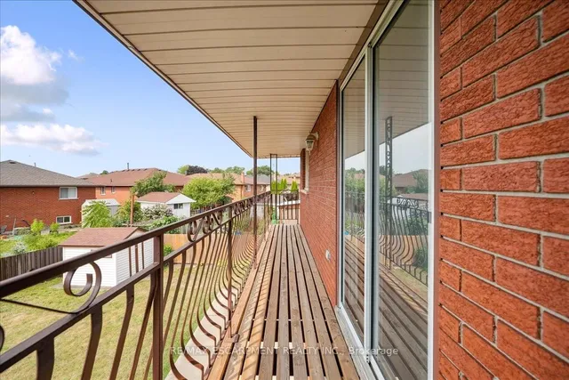 Additional image 18 of 100 Taymall St