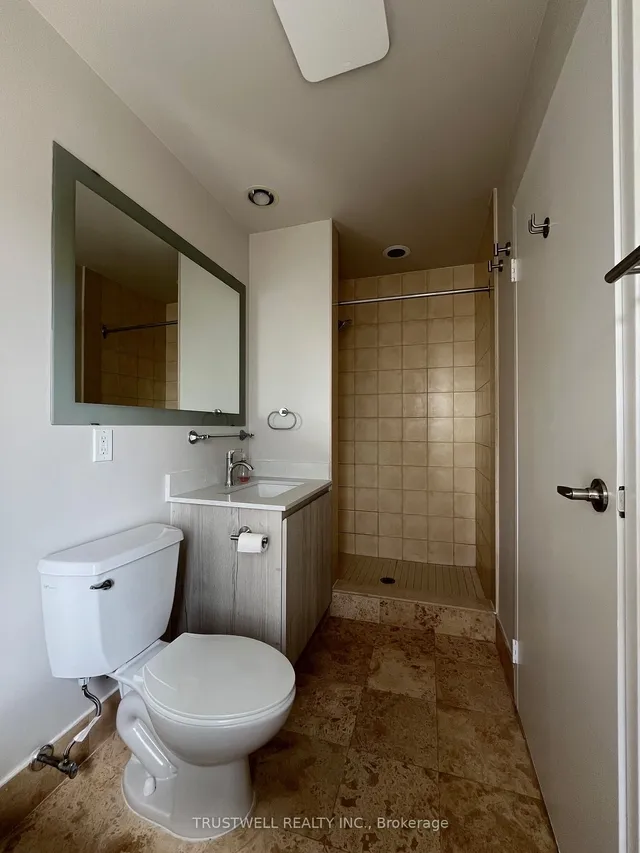 Additional image 8 of 1 King St Unit 3711