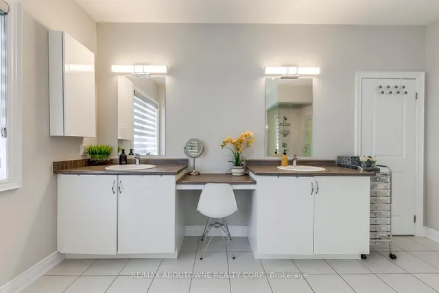 Additional image 28 of 19 Raindrop Terr