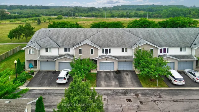 Additional image 3 of 800 PARAMOUNT Dr Unit 28