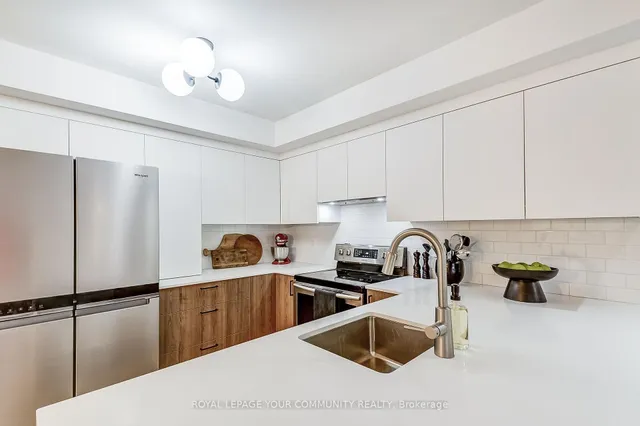 Additional image 19 of 27 Florence Wyle Lane