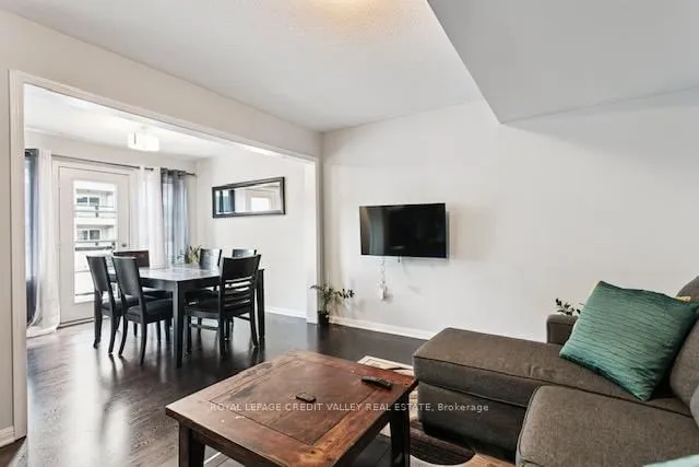 Additional image 18 of 118 Baycliffe Cres