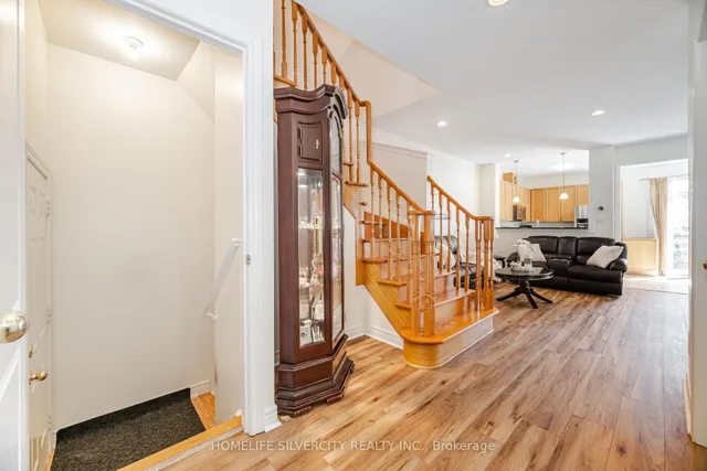 Additional image 25 of 31 Rocky Point Cres