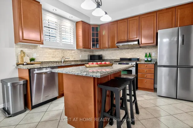 Additional image 10 of 7 Messina Ave