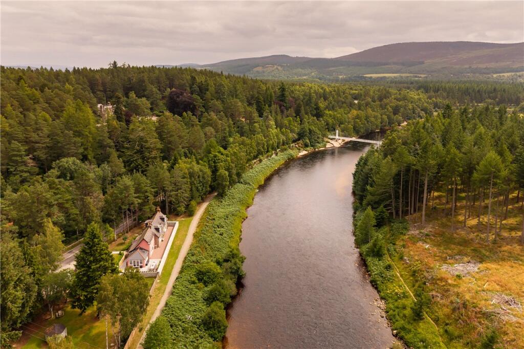 Additional image 33 of Cutaway Cottage, Cambus O'May, Ballater, Aberdeenshire, AB35