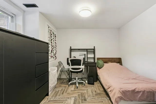 Additional image 37 of 27 Treadgold Cres