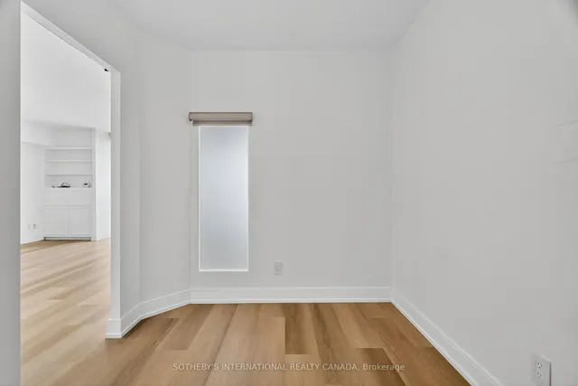 Additional image 25 of 33 Harbour Sq Unit 1423