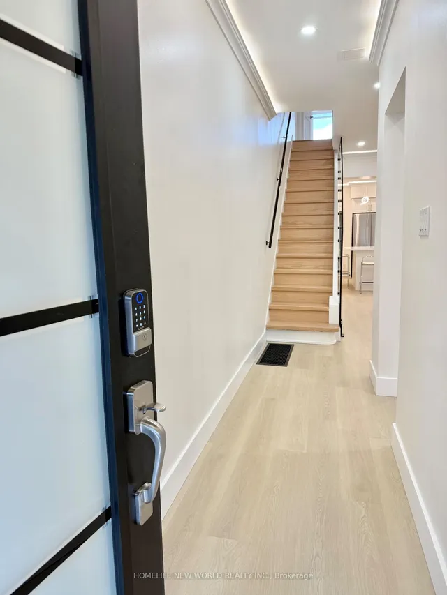 Additional image 5 of 137 Gladstone Ave