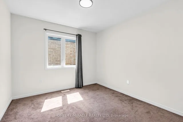 Additional image 37 of 23 Royal Coachman Way