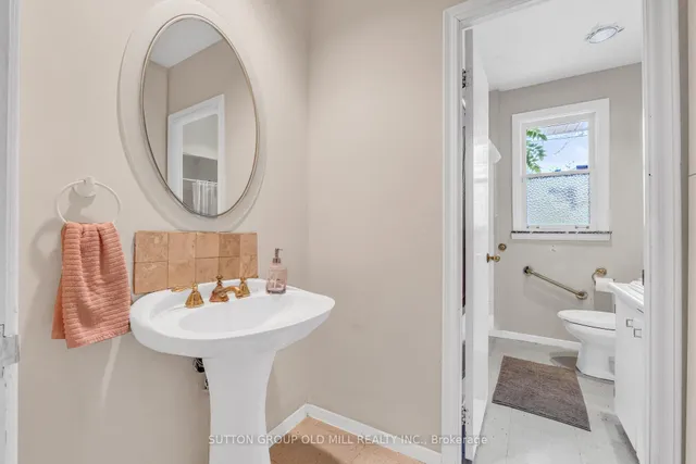 Additional image 23 of 8 Blaine Dr