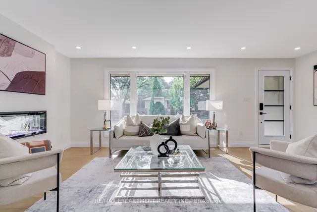 Additional image 8 of 13 Skyland Dr