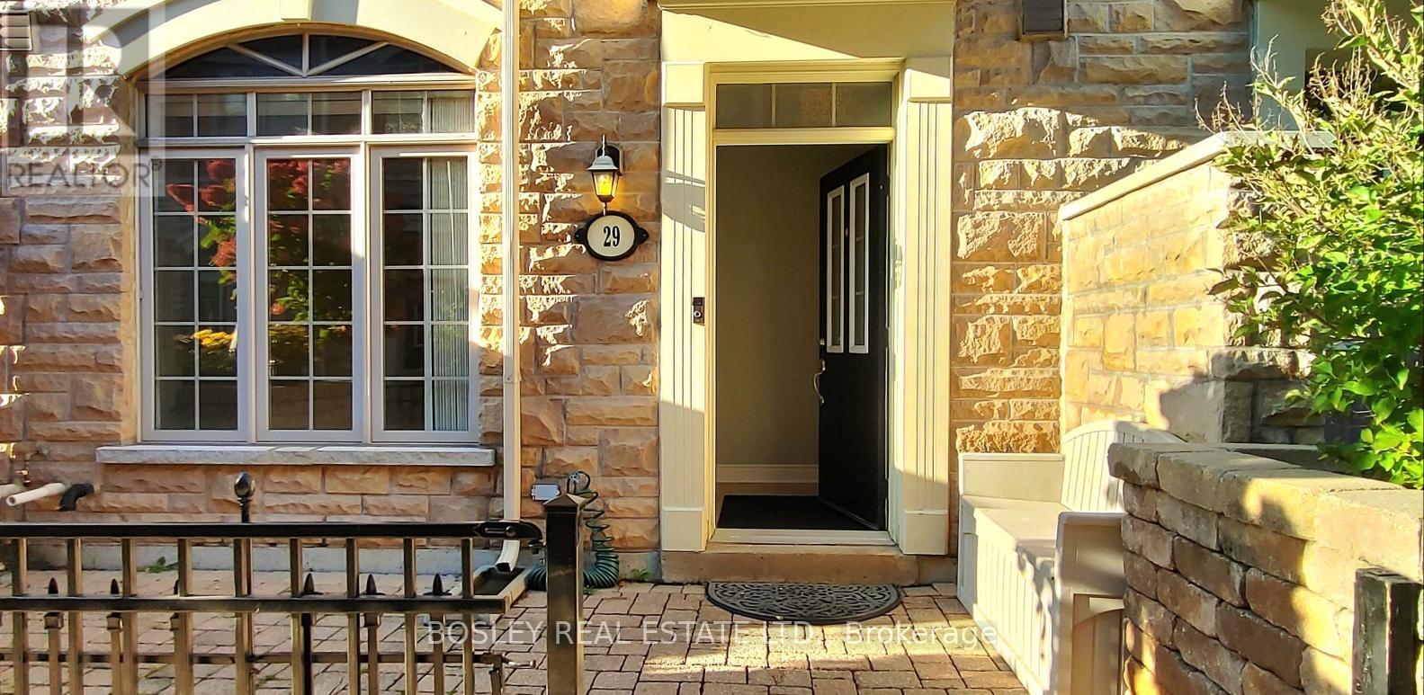 29 - 8 BRIGHTON PLACE|Vaughan (Crestwood-Springfarm-Yorkhill), Ontario L4J0E3