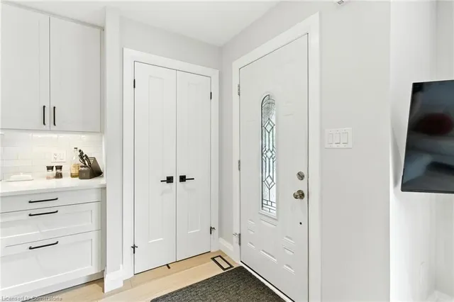 Additional image 5 of 374 Magnolia Dr