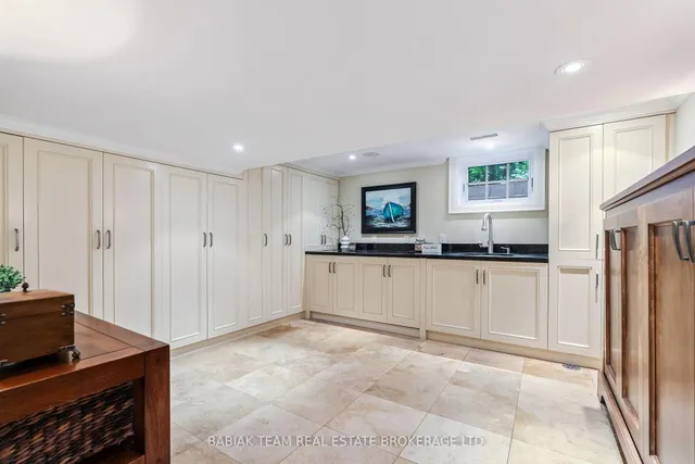 Additional image 38 of 82 Humberview Rd