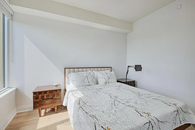 Additional image 21 of 151 Avenue Rd Unit 601