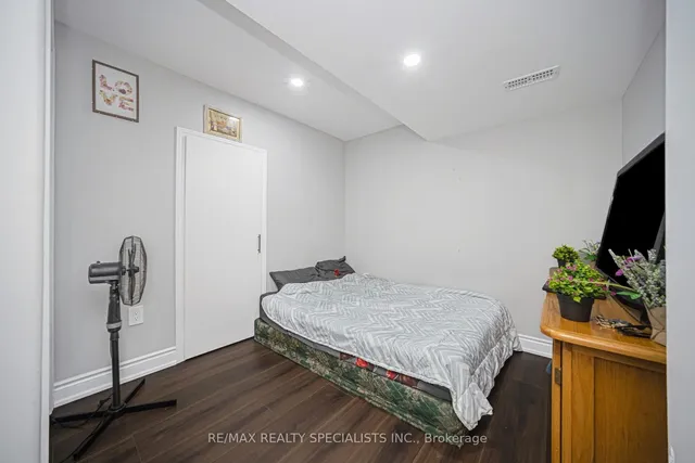 Additional image 26 of 2 Dunster Cres