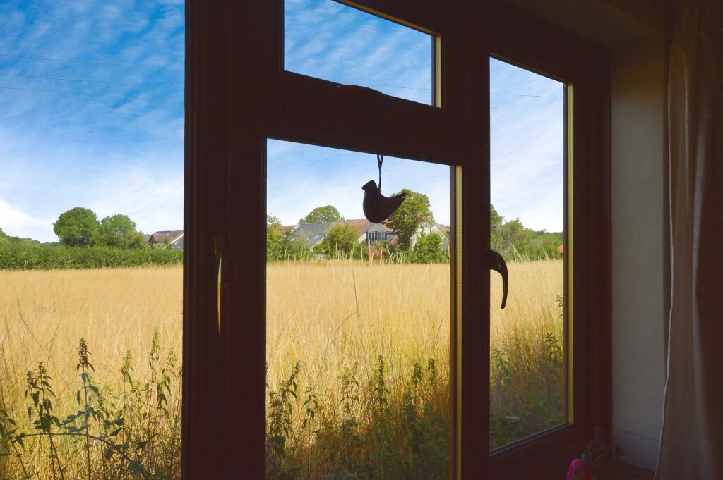 Additional image 11 of Roestock Lane, Colney Heath, AL4