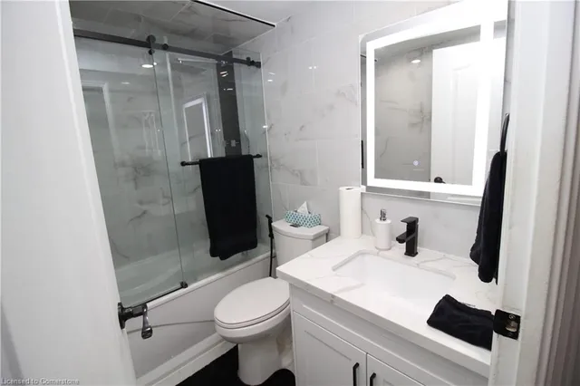 Additional image 19 of 90 Ling Rd Unit 904