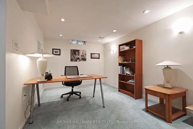 Additional image 39 of 523 Petawawa Cres