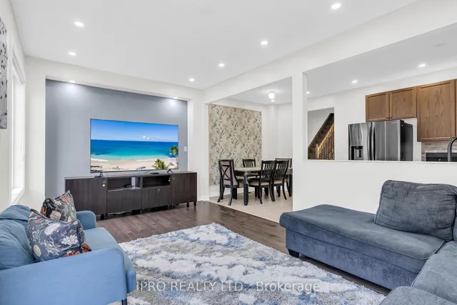 Additional image 16 of 564 Bessborough Dr