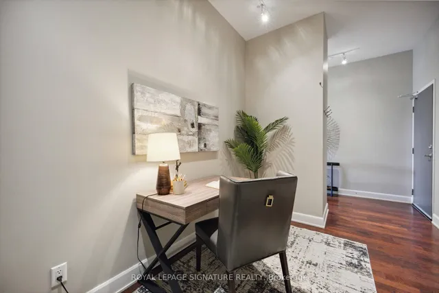 Additional image 4 of 160 Fallingbrook Rd Unit 205