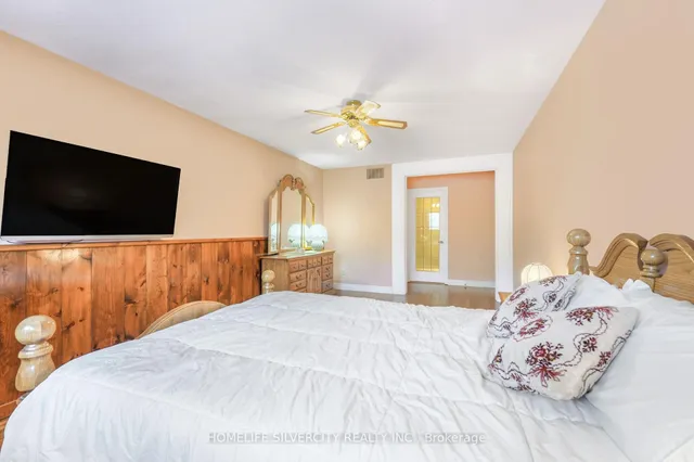 Additional image 26 of 16 Pacific Lane