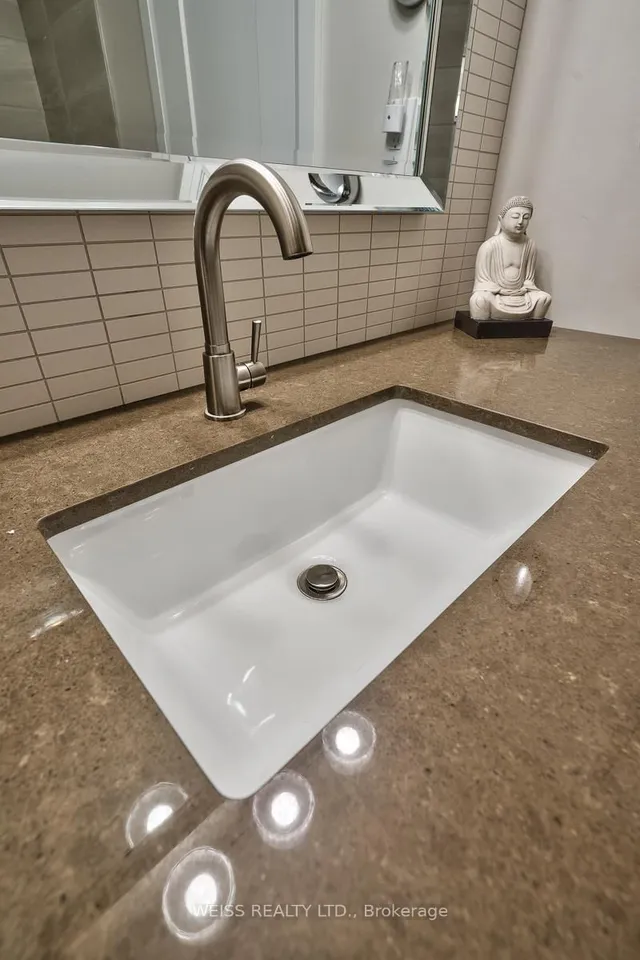 Additional image 19 of 500 Green Rd Unit 402