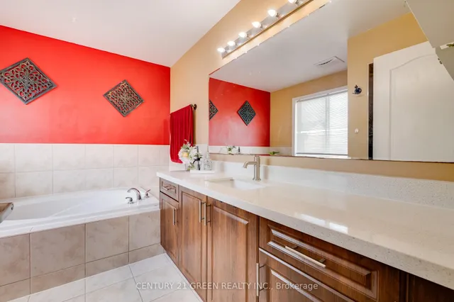 Additional image 35 of 1107 Barr Cres